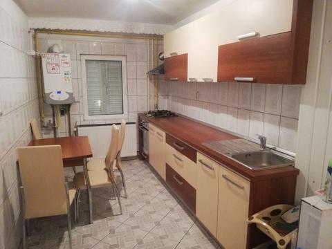 Închiriez apartament