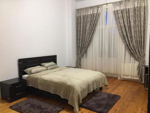 Apartament 3 camere Centru, langa Universitate, mobilat, centrala