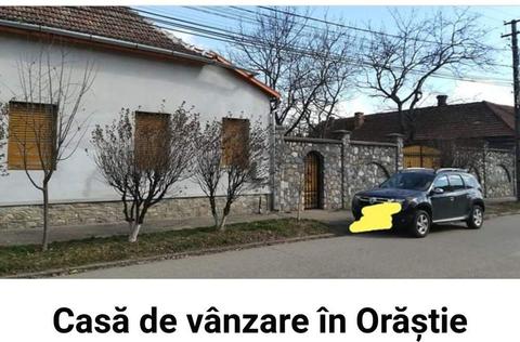 Casă de vânzare