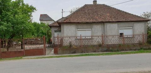 Vand CASA cu TEREN Ultracentral in
