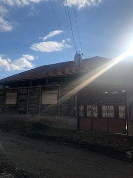 Vand casa in comuna , sat Iacobini