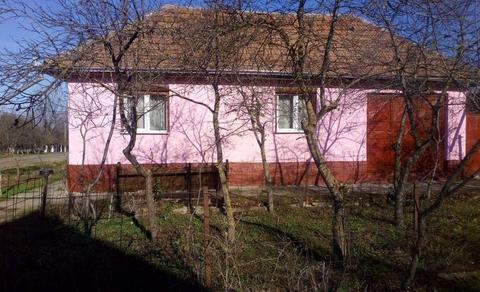 Vând casă nouă la tara