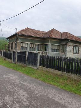 Casa plus teren Arghisu pentru vacanta