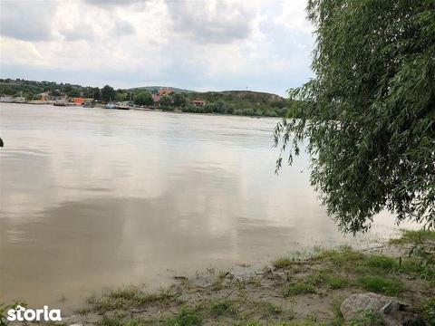 Teren cu deschidere la Dunare in Delta Dunarii