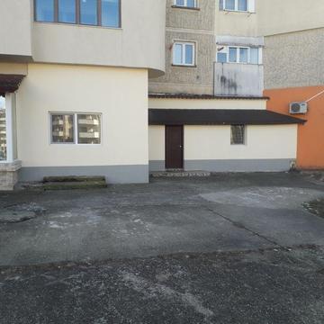 Închiriez spatiu comercial