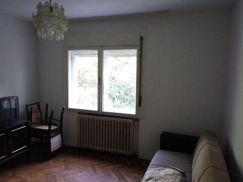 Vand apartament 2 camere decomandat, zona Podgoria