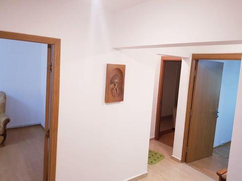 Vand Apartament cu 3 camere mobilat