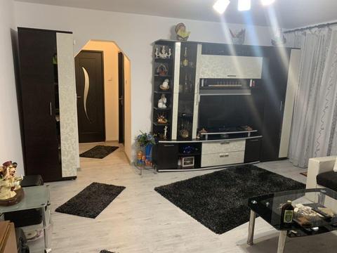 Apartament 3 camere zona Andrei Muresanu