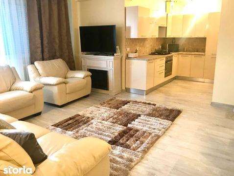 Apartament 3 camere bloc nou cu lift zona foarte bună!