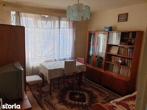 Apartament 3 camere decomandat, etaj 3, zona imp traian