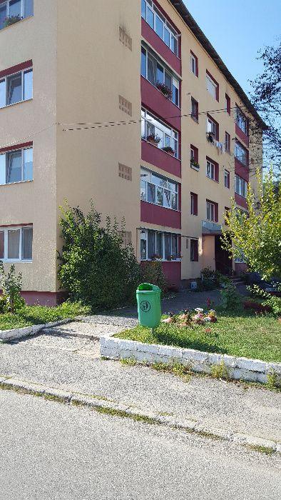 Vand apartament spatios_