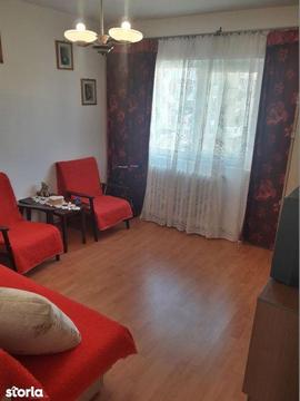 Apartament 2 camere decomandat conf 1 Micro 4 negociabil