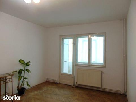 Vanzare apartament 3 camere, , micro 9