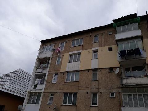 Apartament 3 camere 56 mp  str Cojusna jud