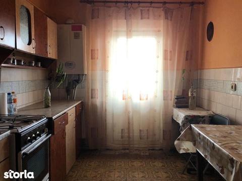 Apartament 3 camere 74 mp Spital Judetean bloc caramida 41.000 Eur neg