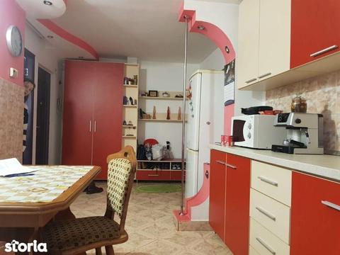 Apartament 3 camere 72mp etaj 2 zona D-va Nord mobilat si utilat