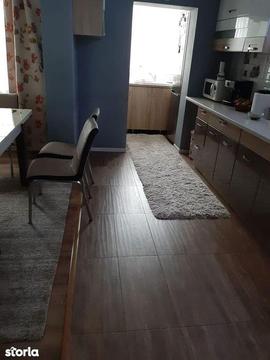 Apartament 3 camere - 60 mp - garaj sub bloc, zona Stadion