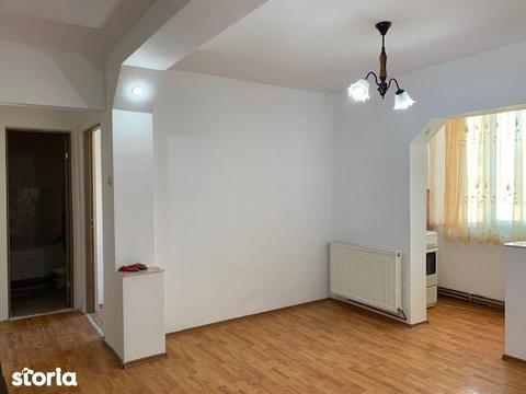 Apartament 2 camere 51 mp str Crisan decomandat finisat 34.200 Eur neg