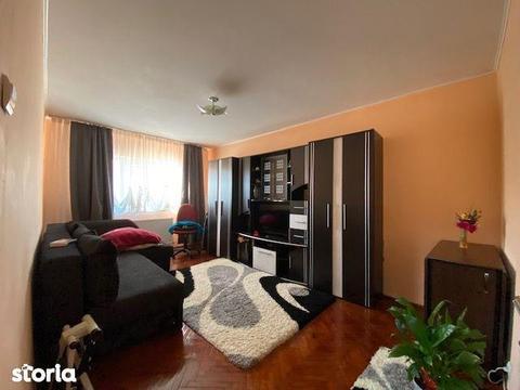 Apartament 2 camere D-va Nord etaj 3 din 4 finisat si mobilat