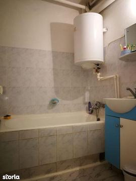 Apartament cu 3 camere str.Babadag 75mp zona Cec Bank +Boxa si Uscator