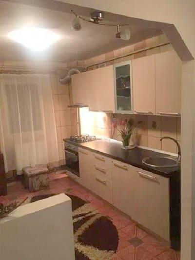 Apartament 2 decomandate, etaj 3, mobilat si utilat, zona Mioritei