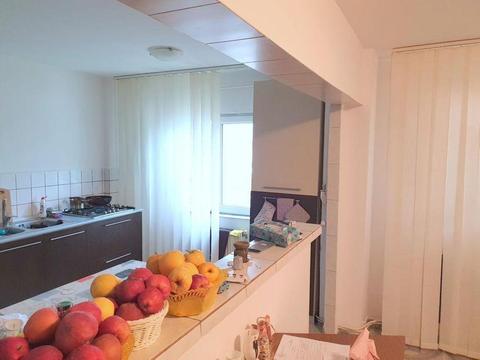 Apartament 4 camere, zona Cora