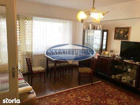 Apartament 3 camere în cartier Carpați II