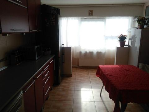 Vand apartament 2 camere Micro 17