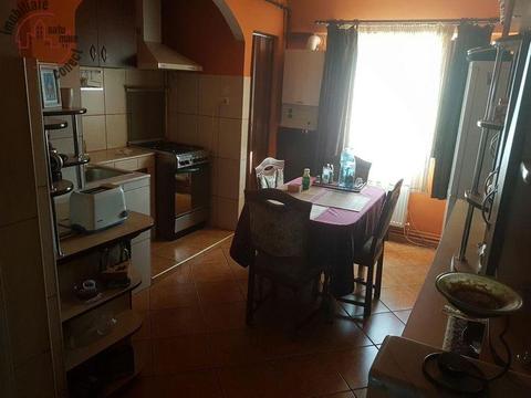 Apartament 4 camere, Zona Soarelui