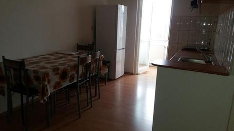 Inchiriez apartament 2 camere deco mobilat utilat cetate mercur