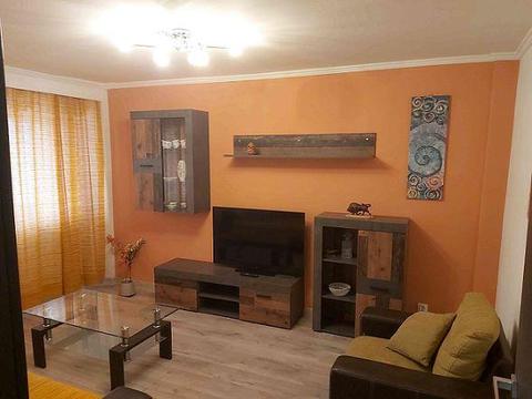 Inchiriez apartament ultracentral, 3 camere, decomandat