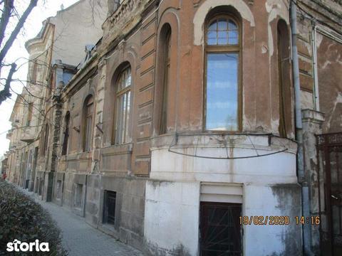 De închiriat apartament în , str. Republicii nr. 54