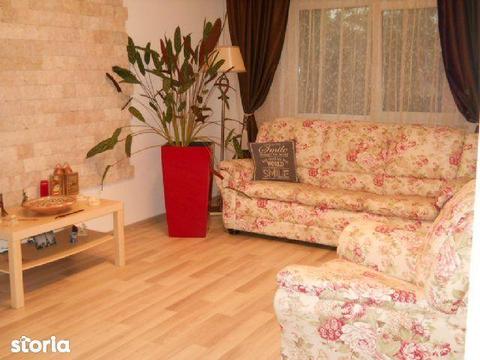 Inchiriere apartament 3 camere, , micro 12