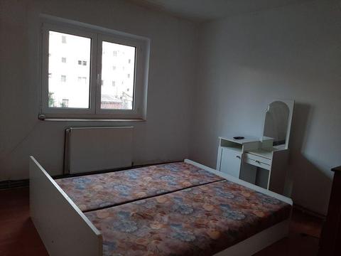 Inchiriez apt 2 zona centru