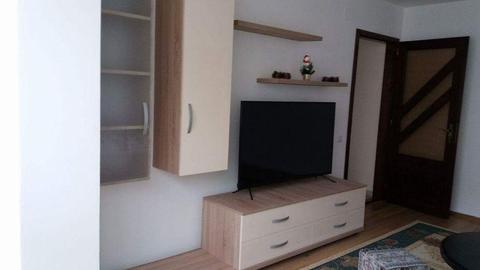 Inchiriez apartament 2 camere Baia-Mare, bulevardul Bucuresti, etaj 1