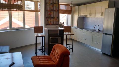 Apartament 3 camere lux ,cu lift ,100 mp.pentru inchiriere