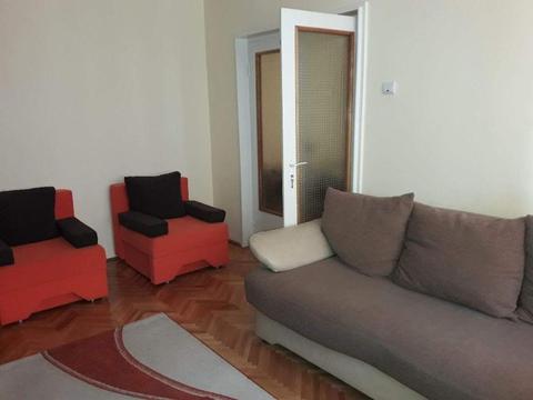 Inchiriez apartament in Dambu Pietros