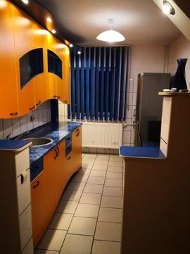 Închiriez apartament