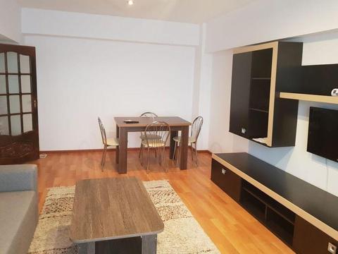 Inchiriez apartament 2 camere, et.7, Central, ID 662