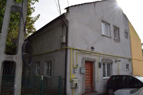 Apartament in casă