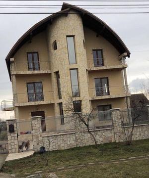 Casa la sat , Comuna  ,jud ,la 36 km de Timișoara
