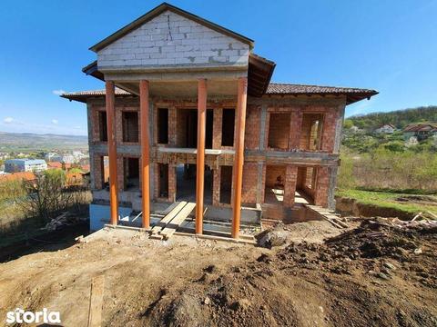 Casa 12 camere, 650 mp, 1.300 mp teren, zona Platou, 0% comision