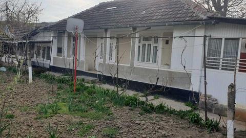 Casa, teren si afacere la cheie in Ivanesti, Vaslui