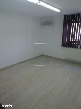 Spatiu comercial Gara , 220 metri Cod:137341