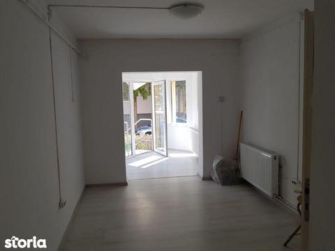 Vand sau inchiriez spatiu comercial, zona Muntele Sionului