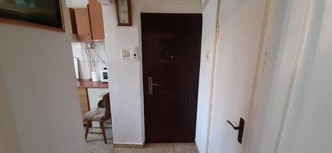 Apartament cu 2 camere-Cetate