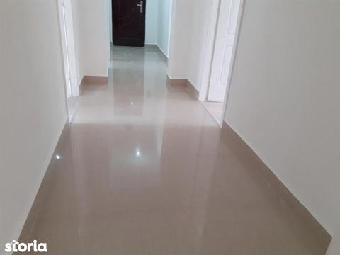 Apartament cu 4 camere cetate