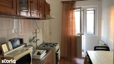 Vand apartament 3 camere