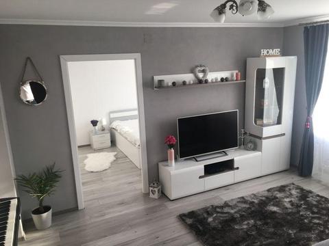 Vând apartament zona centrală!