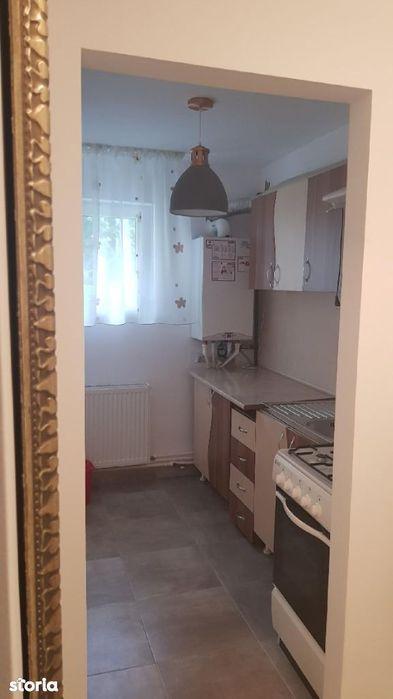 Vand apartament 2 camere etajul 3 ,strada Bulevadul Republici